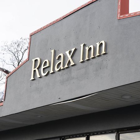 Relax Inn Collinsville Exterior photo